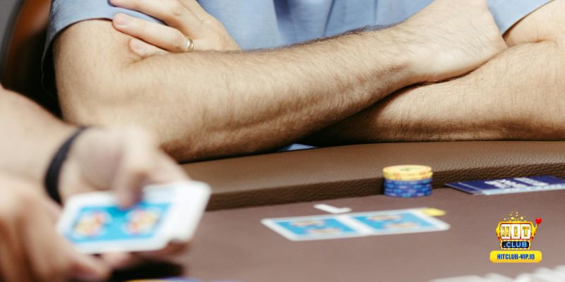 Cách đọc bài Poker như dân chuyên